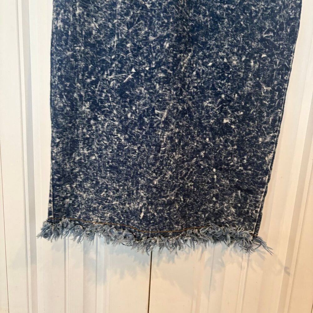 36 Point 5 Acid Wash Skirt Size Medium‎ - Picture 4 of 11